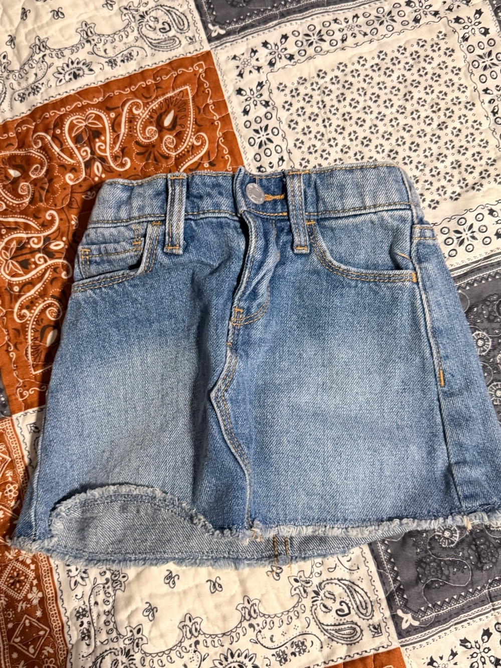 Old Navy Toddler Girls Size 2T Denim Blue Jean Skirt